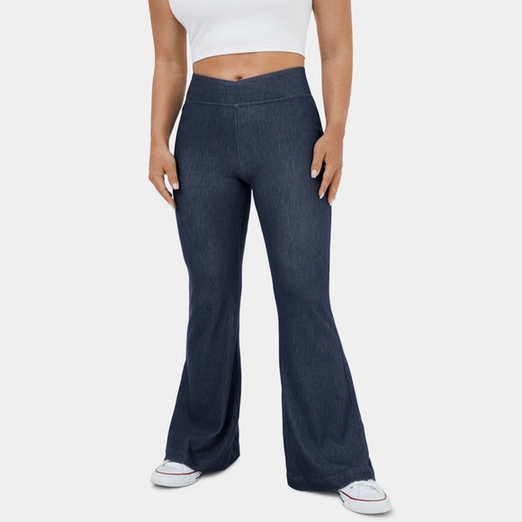 Halara Magic,High Waisted,Crossover,Back Pocket,Stretchy Knit Denim plus size 1X - Picture 3 of 3